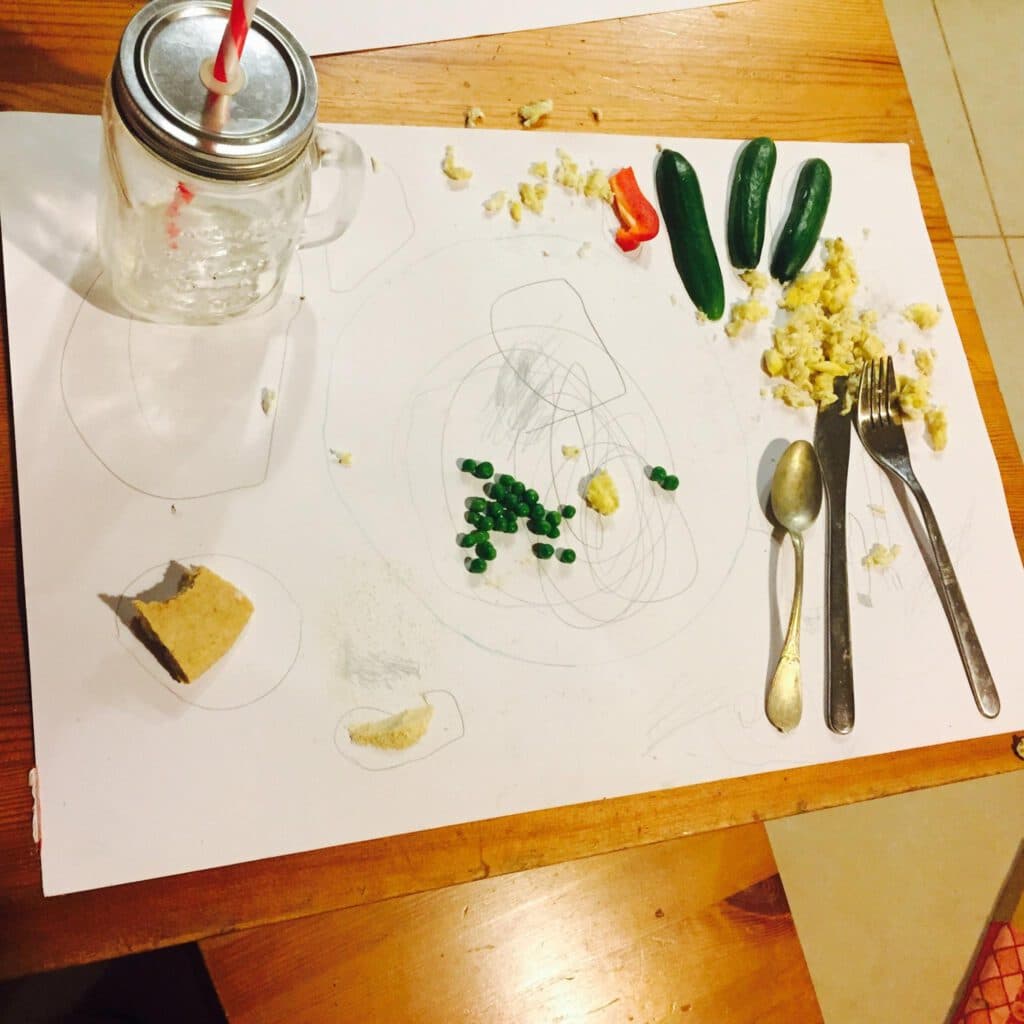 אפשר איזו צלחת נקייה פה?!