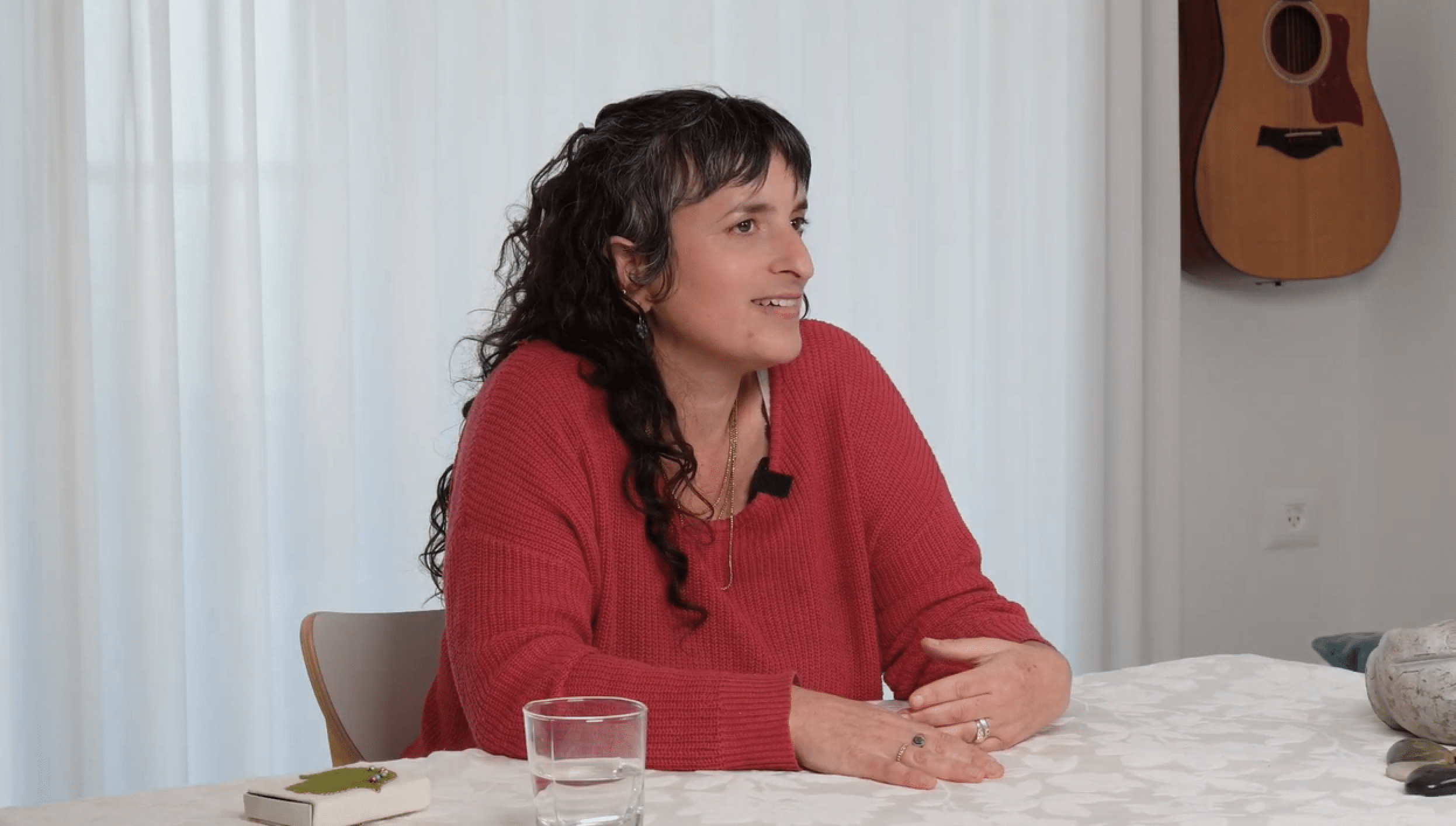 רעות פילד - יוצרת ידיים פשוטות